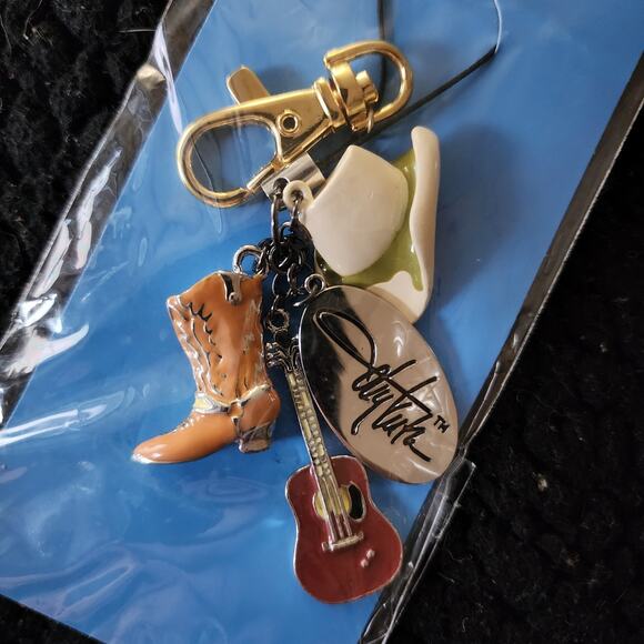 Toby Keith Keychain Cowboy Hat Guitar Boot Autograph Charm New - Picture 5 of 5